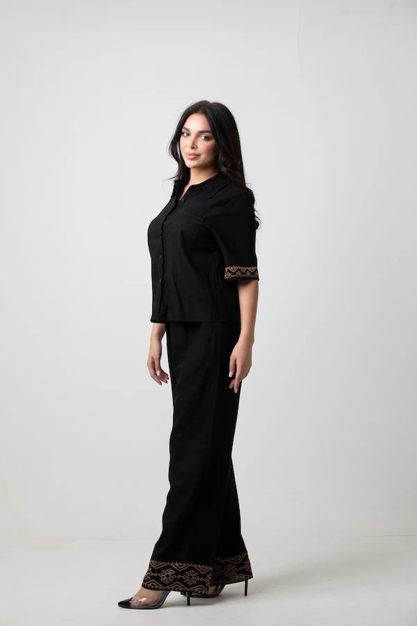 Embroidered Linen Set