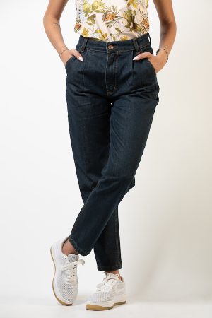 high-waist straight jeans 601