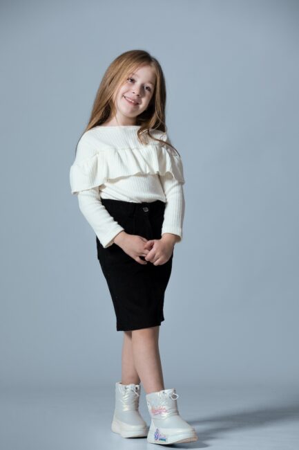 Ribbed Sweatshirt With Ruffled