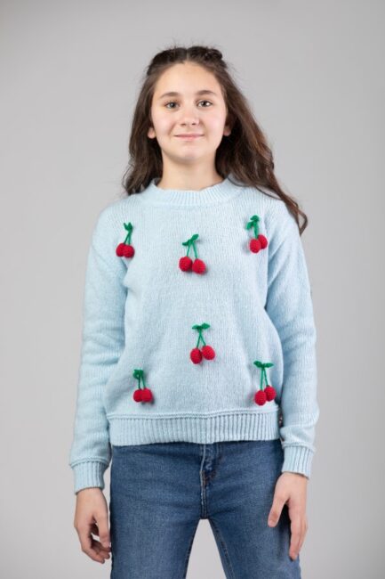 Knitted Sweater  With  Handmede  Details