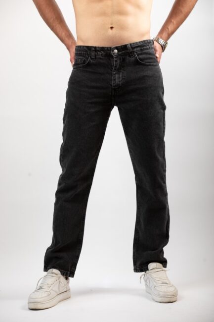 Straight Leg Jeans Pant