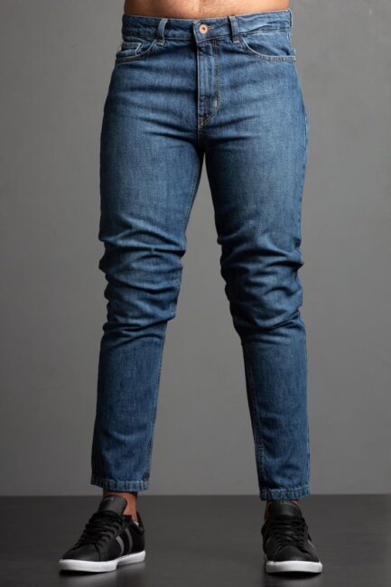 693 Tapered fit jeans