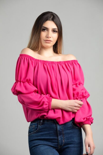 cropped long- sleeve blouse