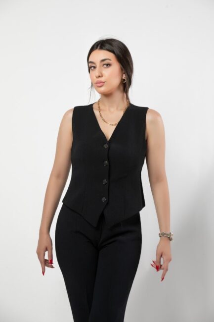 Short Vest With Buttons
